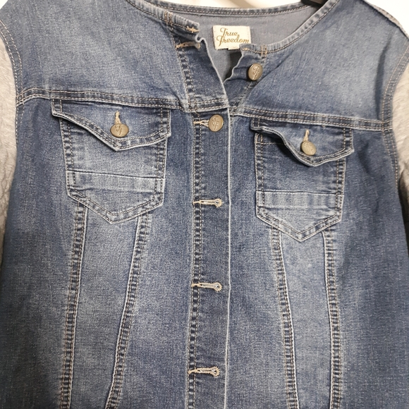True Freedom Jean jacket - Picture 5 of 7